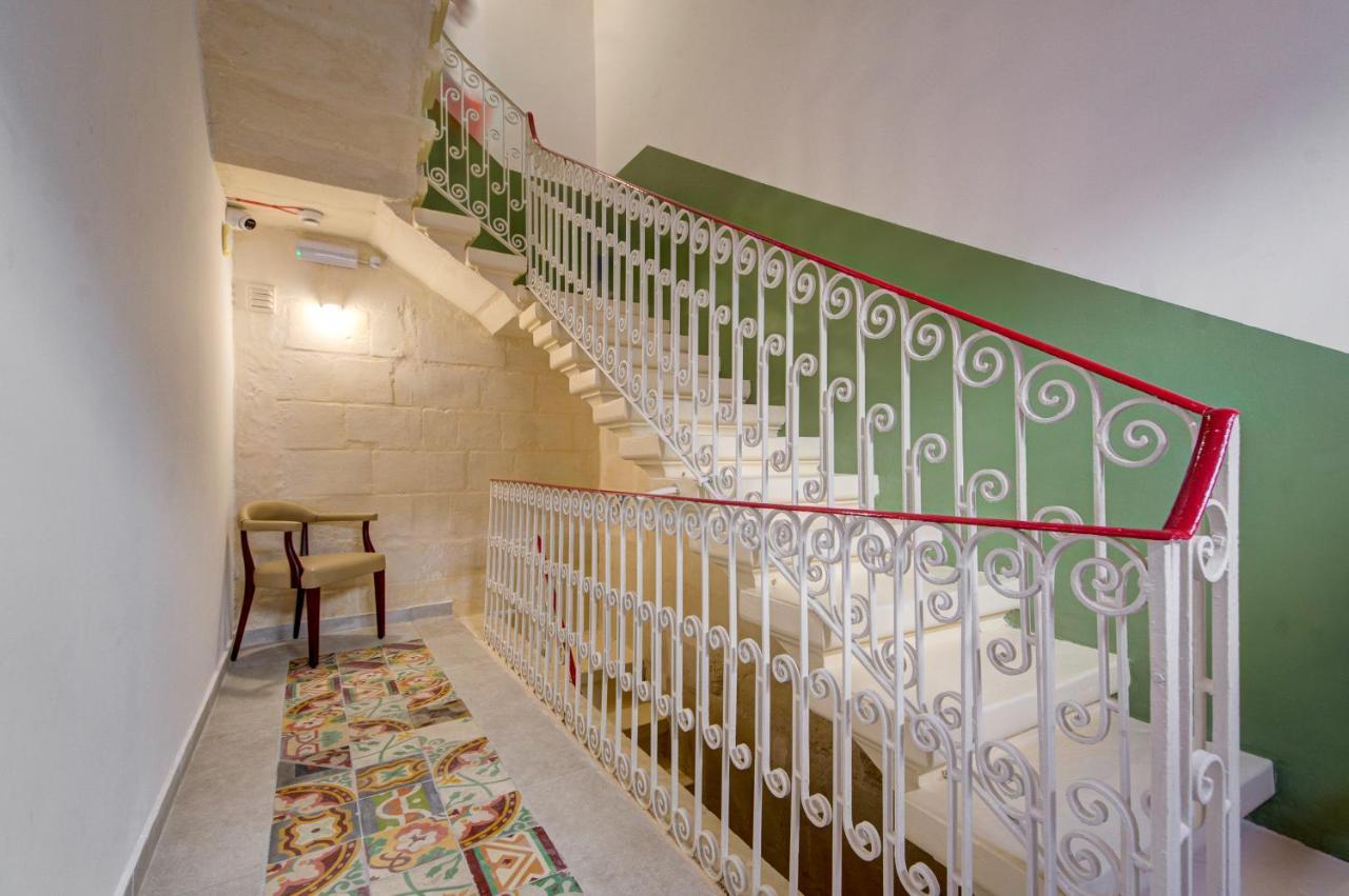 Отель Casa Domenico 7 Валетта Экстерьер фото
